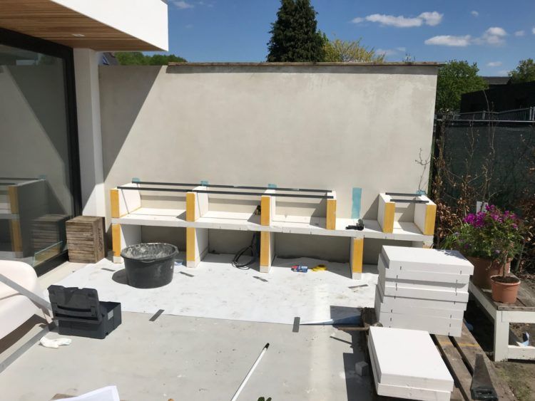 Stout Opvoeding liefdadigheid Buitenkeuken bouwen van gipsblokken, betonstuc en Marokkaanse tegels –  Alles over bouw